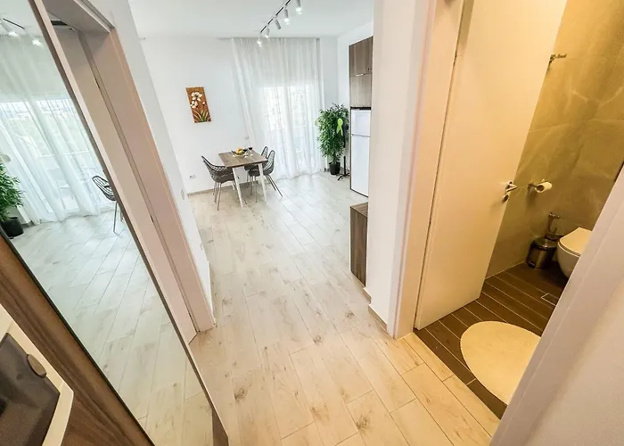 Durres Coast Haven D17 Apartment Golem (Tirana)