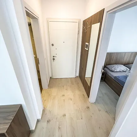 Apartmán Durres Coast Haven D17 *